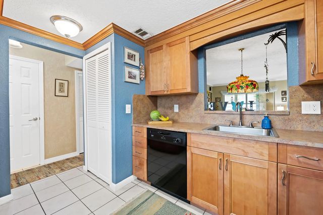 3 of 18 - 8004 Lagos De Campo Boulevard #c-203, Tamarac, FL