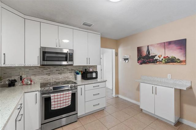 2 of 34 - 5300 Nw 30th Place, Miami, FL