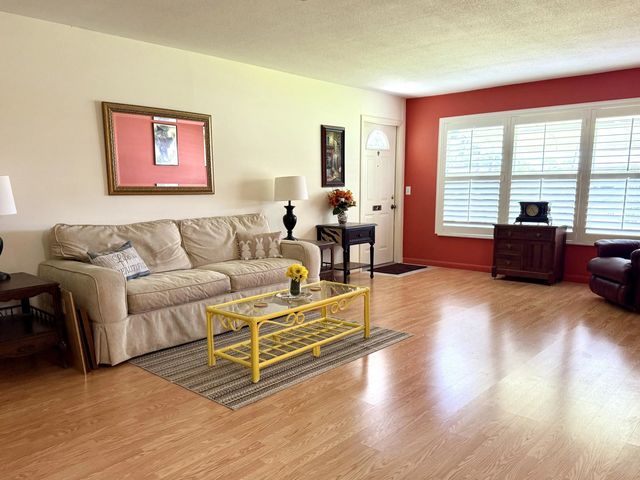 2 of 35 - 215 South Boulevard #c, Boynton Beach, FL