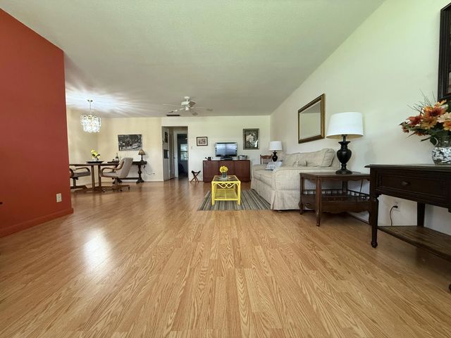5 of 35 - 215 South Boulevard #c, Boynton Beach, FL