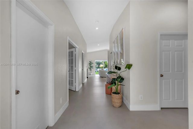 4 of 43 - 2001 Sw 104th Avenue, Miramar, FL