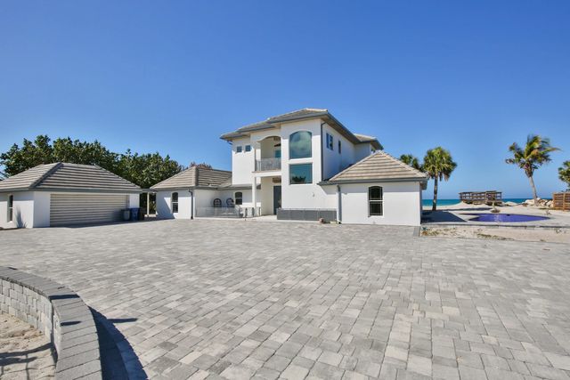 2 of 34 - 7816 Sanderling Road, Sarasota, FL
