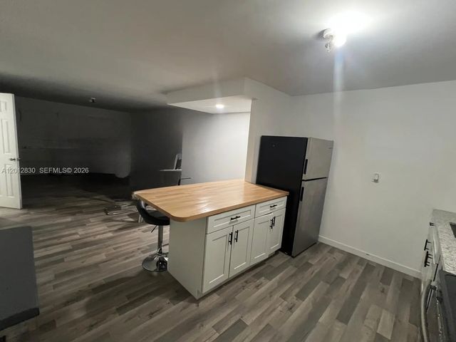 2 of 11 - 1560 Ne 151st Street #102, Miami, FL