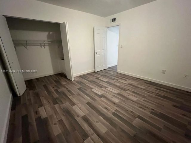5 of 11 - 1560 Ne 151st Street #102, Miami, FL