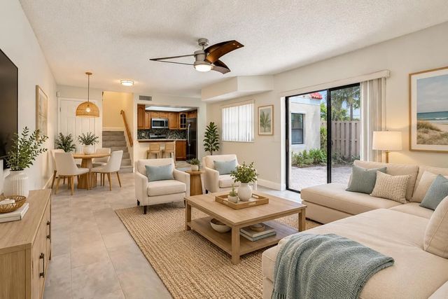 3 of 22 - 4260 Village Drive #d, Delray Beach, FL