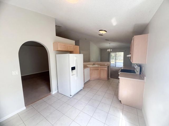 2 of 28 - 262 Sw Panther Trace, Port St. Lucie, FL