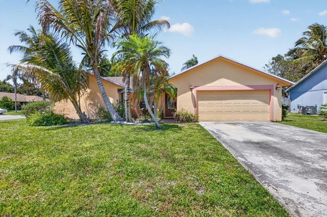 9389 Longmeadow Circle, Boynton Beach