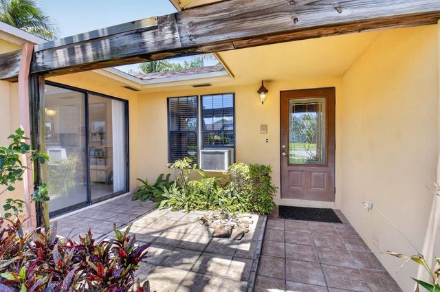 5 of 35 - 9389 Longmeadow Circle, Boynton Beach, FL