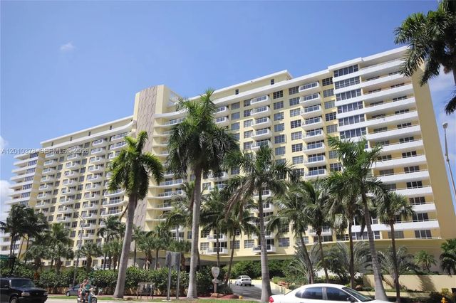 2 of 68 - 5600 Collins Avenue #9e, Miami Beach, FL