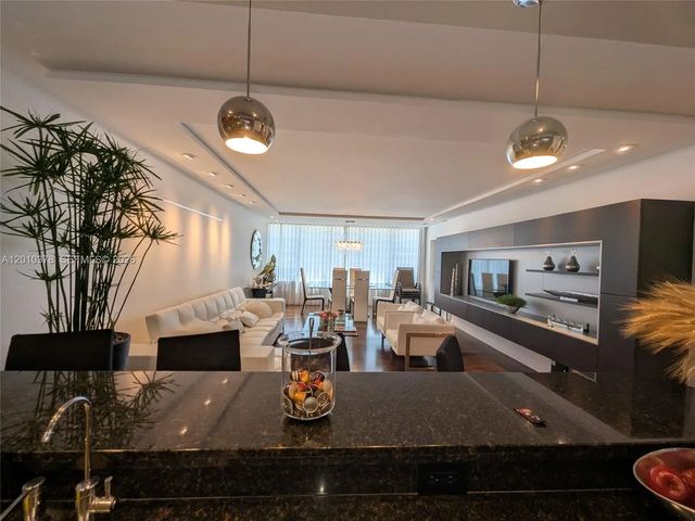 3 of 68 - 5600 Collins Avenue #9e, Miami Beach, FL