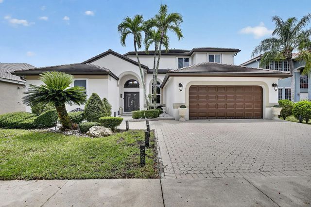 711 Heritage Way, Weston