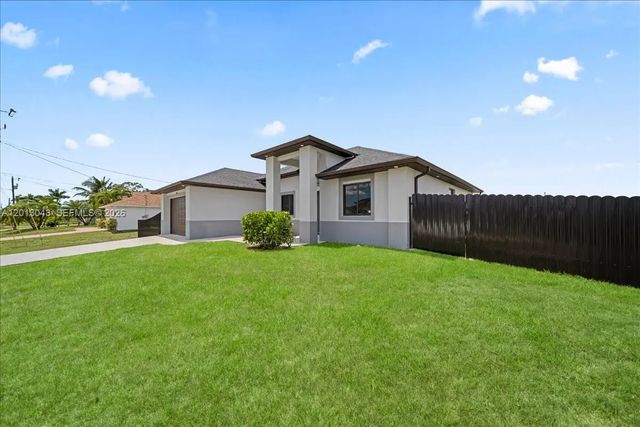 5 of 40 - 1925 Nw 15th Terrace, Cape Coral, FL