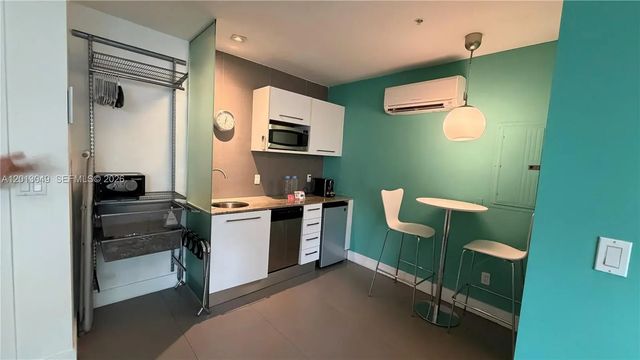4 of 8 - 1816 Meridian Avenue #9, Miami Beach, FL