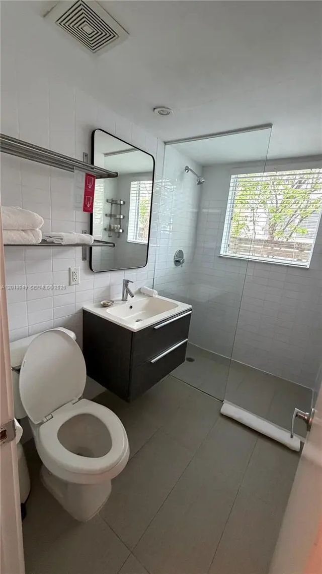 5 of 8 - 1816 Meridian Avenue #9, Miami Beach, FL