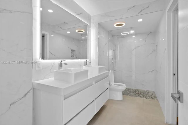 4 of 50 - 3675 N Country Club Drive #2008, Aventura, FL