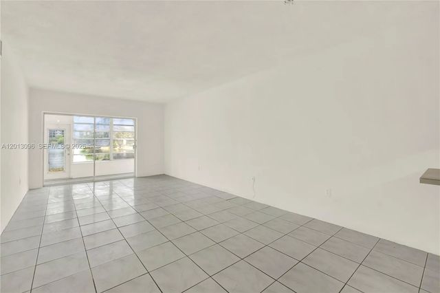 3 of 24 - 285 Ne 191st Street #2911, Miami, FL