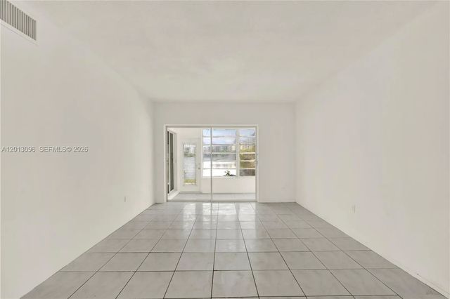 5 of 24 - 285 Ne 191st Street #2911, Miami, FL