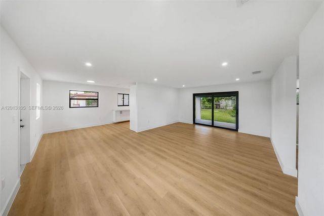 3 of 31 - 291 Nw 184th Terrace, Miami Gardens, FL