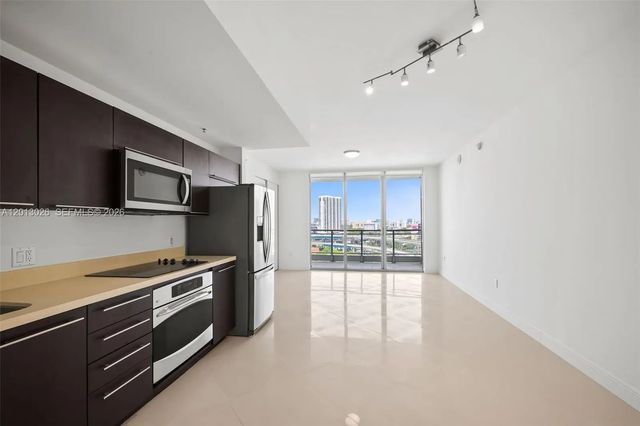 5 of 40 - 90 Sw 3rd Street #1608, Miami, FL