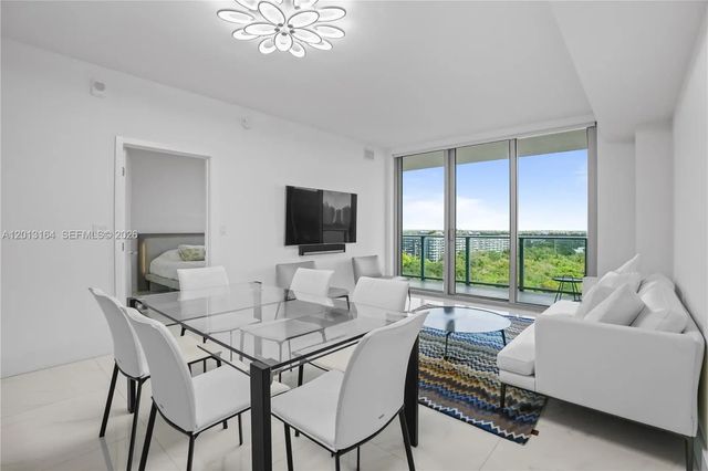 16385 Biscayne Boulevard #1402, North Miami Beach