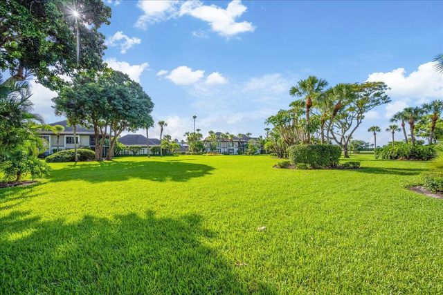 13307 Polo Club Road #c106, Wellington
