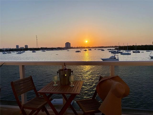 7928 West Drive #307, North Bay Village