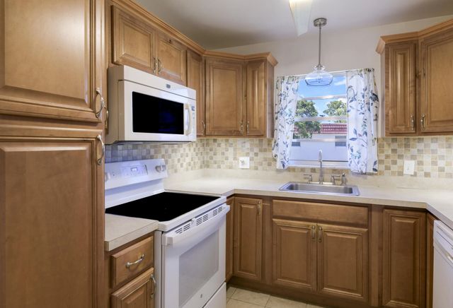 2 of 37 - 1225 Nw 21st Street #1615, Stuart, FL