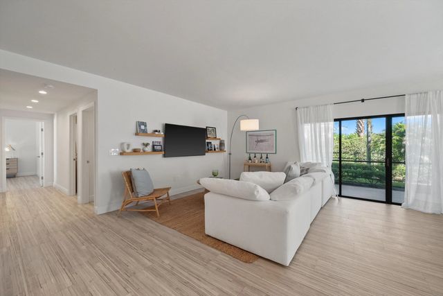 11355 Pond View Drive #d104, Wellington