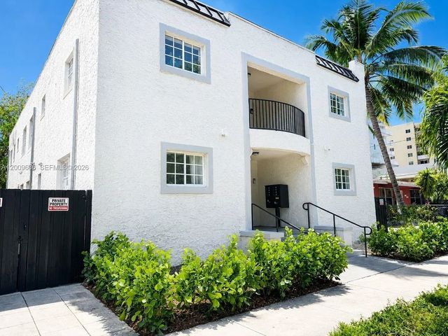 2 of 8 - 1132 Nw 3rd Street, Miami, FL