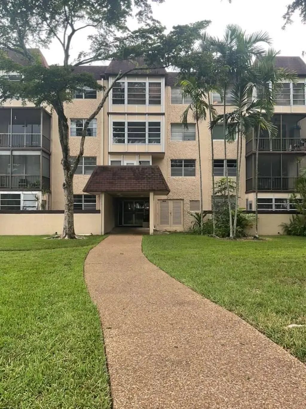 7300 Nw 17th Street #320, Plantation