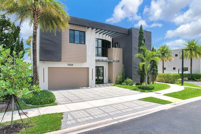 3 of 80 - 7509 Nw 99th Avenue, Doral, FL