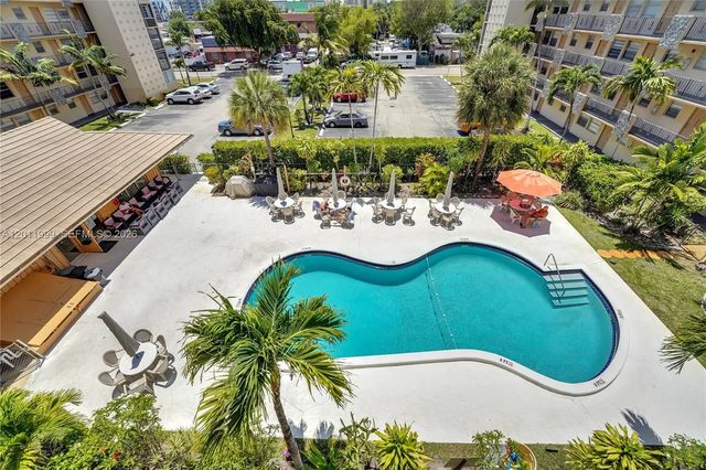 2 of 33 - 2145 Pierce Street #418, Hollywood, FL