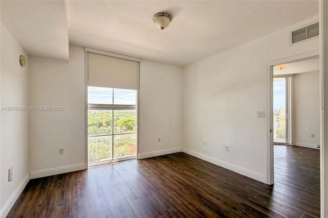 3 of 16 - 2600 Sw 27th Avenue #902, Miami, FL