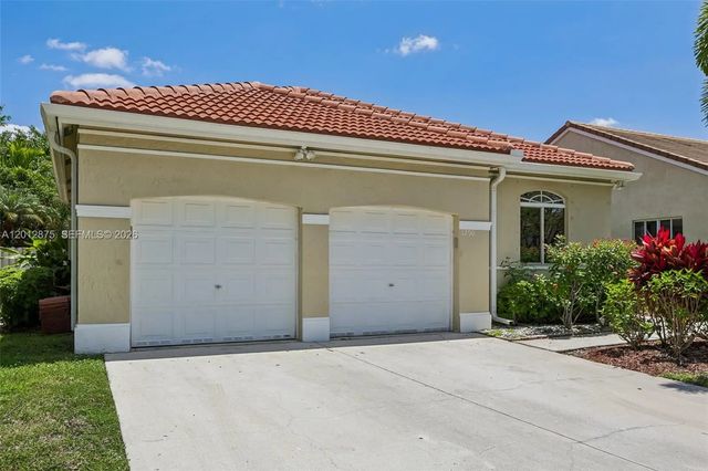 5 of 54 - 1290 Camellia Lane, Weston, FL