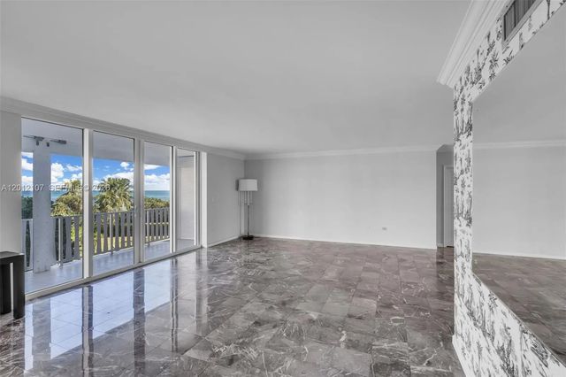 5 of 40 - 200 Ocean Lane Drive #407, Key Biscayne, FL