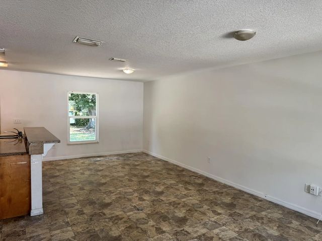 3 of 5 - 3211 Indiana Court Court, Fort Pierce, FL