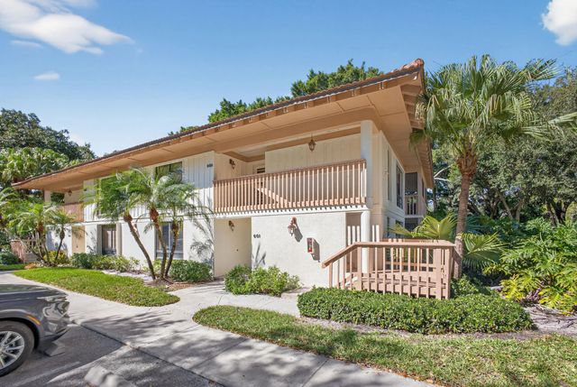 605 Brackenwood Cove, Palm Beach Gardens