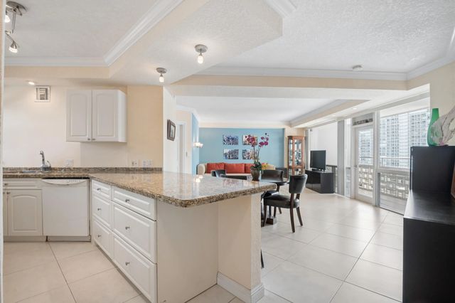 1900 S Ocean Drive #1006, Fort Lauderdale