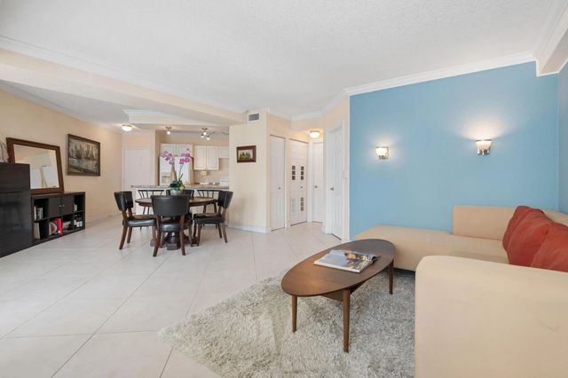 5 of 31 - 1900 S Ocean Drive #1006, Fort Lauderdale, FL