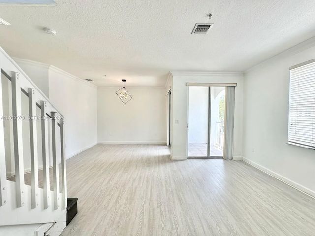 5 of 52 - 4371 Sw 160th Avenue #203, Miramar, FL