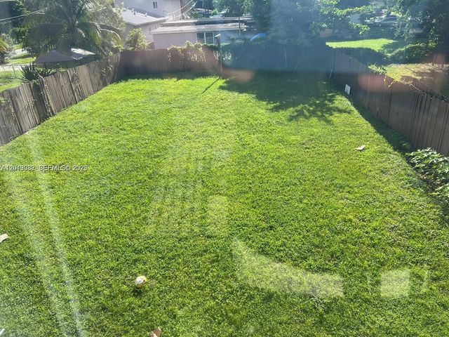 3 of 20 - 4245 Nw 24th Avenue, Miami, FL