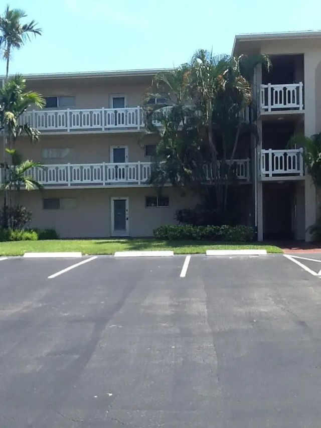 2724 S Garden Dr #306, Lake Worth