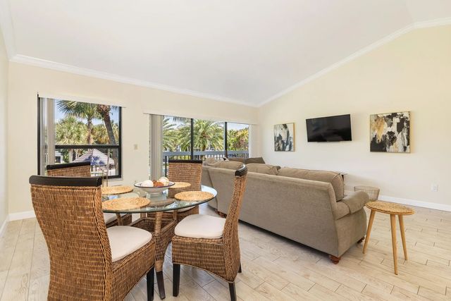 5 of 32 - 11863 Wimbledon Circle #501/500, Wellington, FL