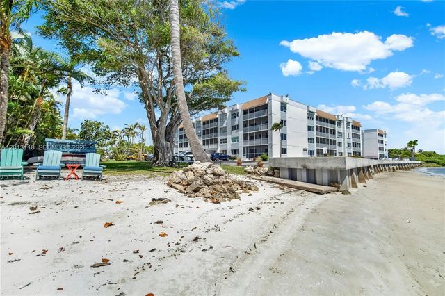 1516 S Lakeside Drive #105, Lake Worth