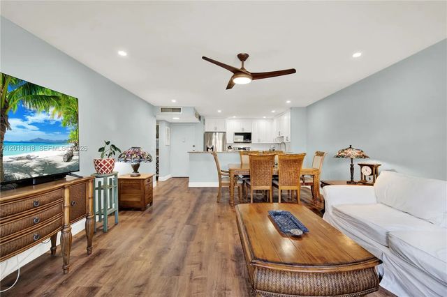 4 of 47 - 1516 S Lakeside Drive #105, Lake Worth, FL