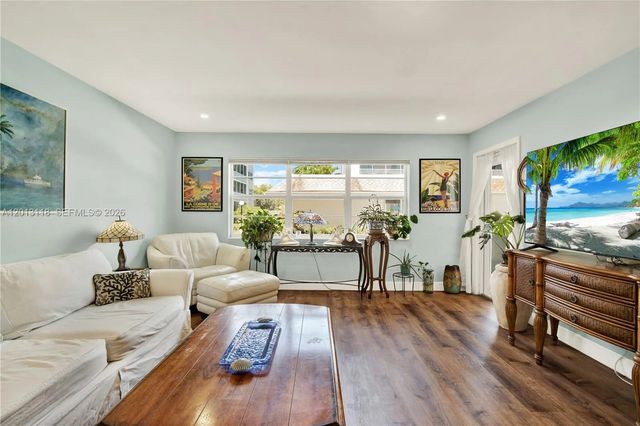 5 of 47 - 1516 S Lakeside Drive #105, Lake Worth, FL