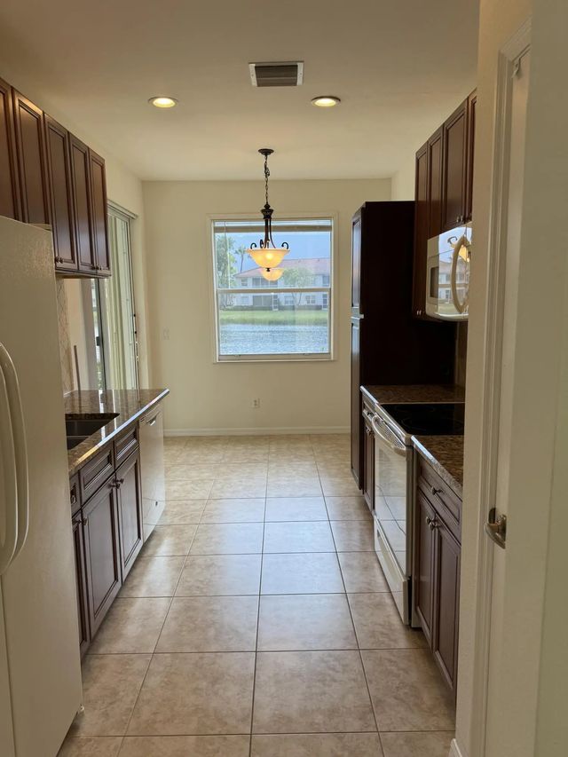 5 of 8 - 2140 Wingate Bend, Wellington, FL