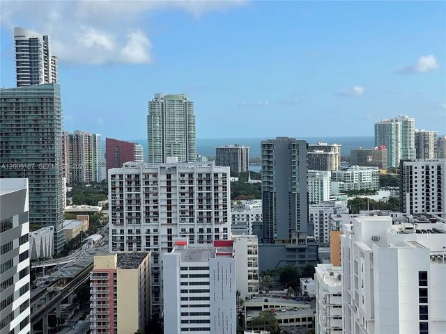 2 of 49 - 690 Sw 1st Court #3115, Miami, FL