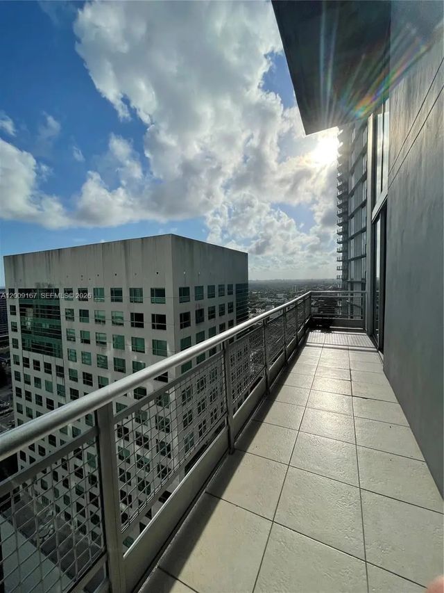 4 of 49 - 690 Sw 1st Court #3115, Miami, FL