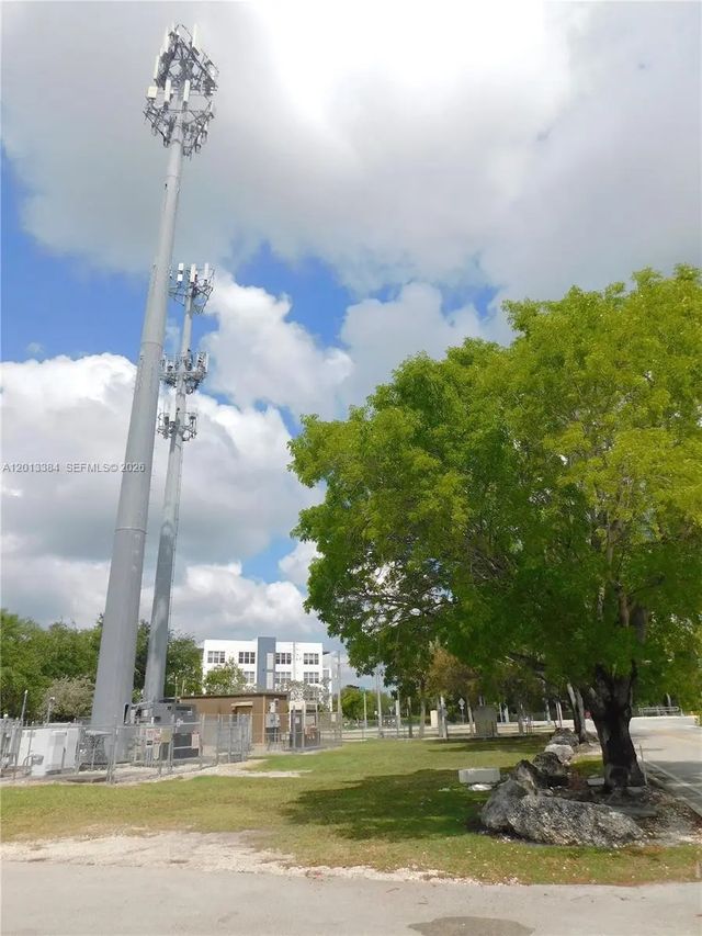 3 of 10 - 27230 S Dixie Highway, Homestead, FL